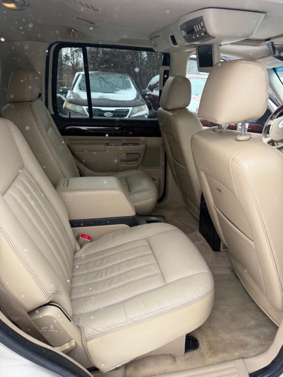 2005 Lincoln Aviator Image 16