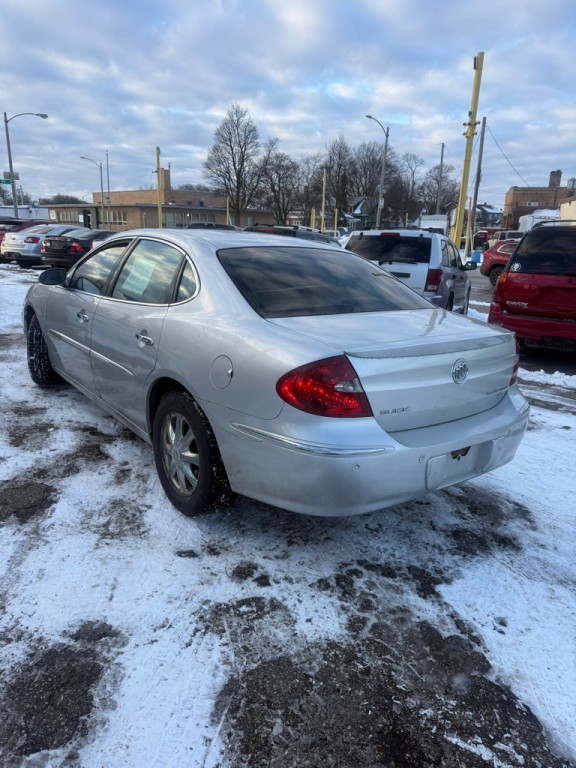 2005 Buick Lacrosse Image 2
