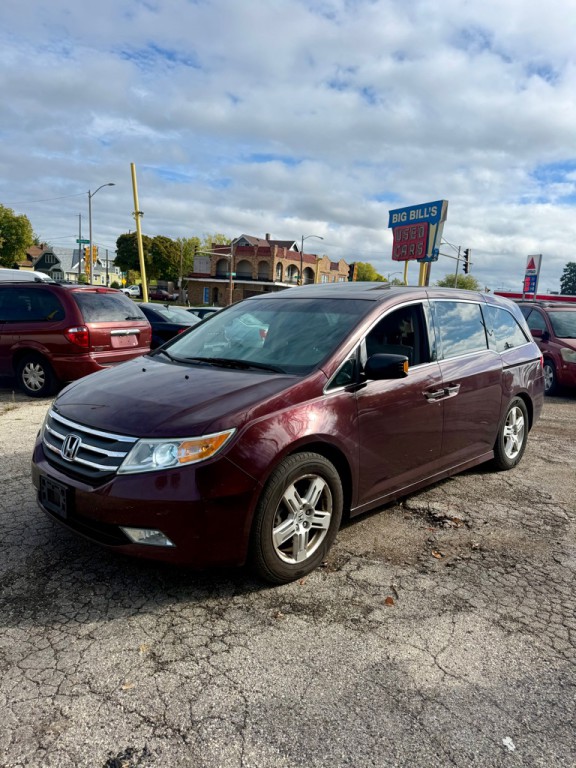2011 Honda Odyssey Image 2