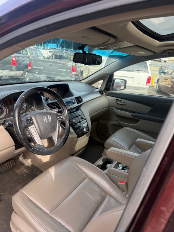 2011 Honda Odyssey Image 6