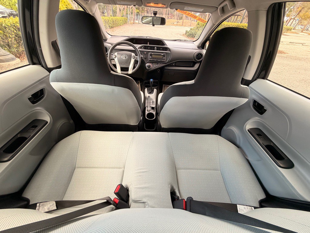 2014 Toyota Prius Image 21