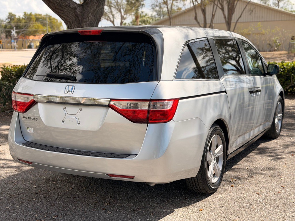 2011 Honda Odyssey Image 20
