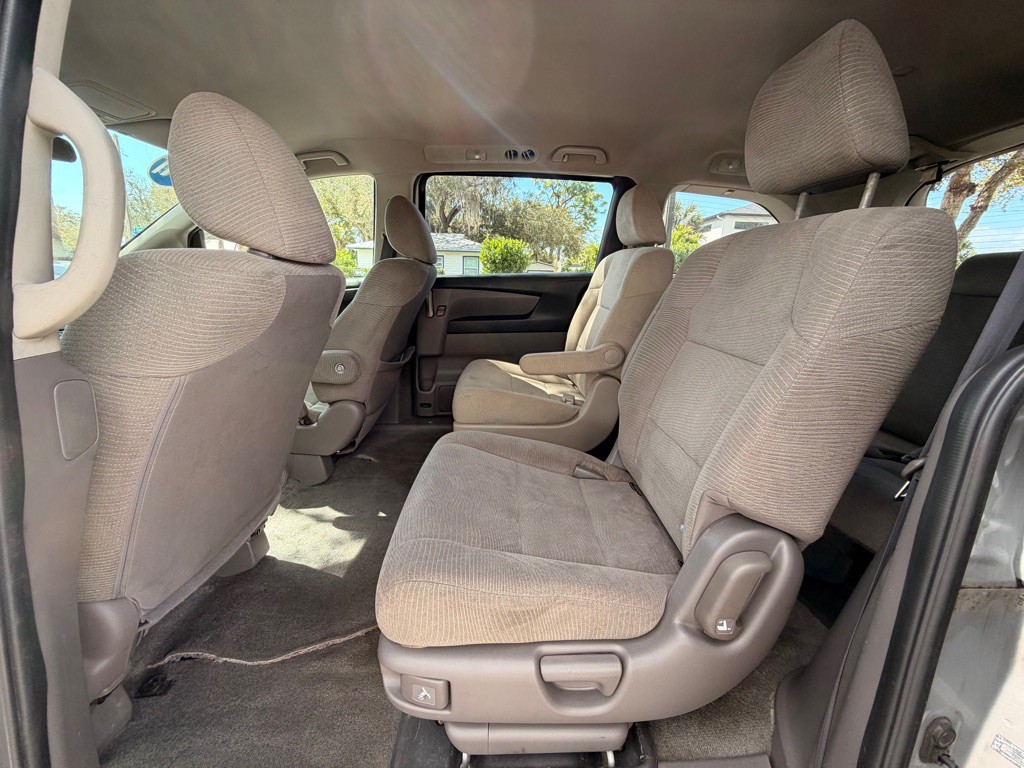 2011 Honda Odyssey Image 21