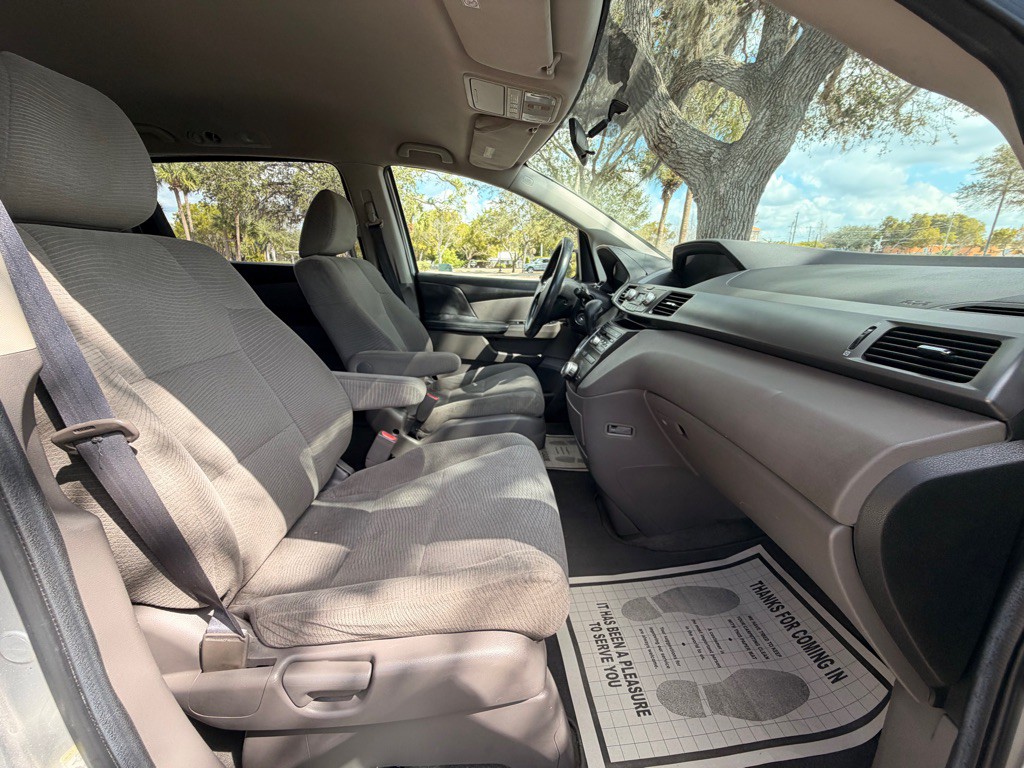 2011 Honda Odyssey Image 24