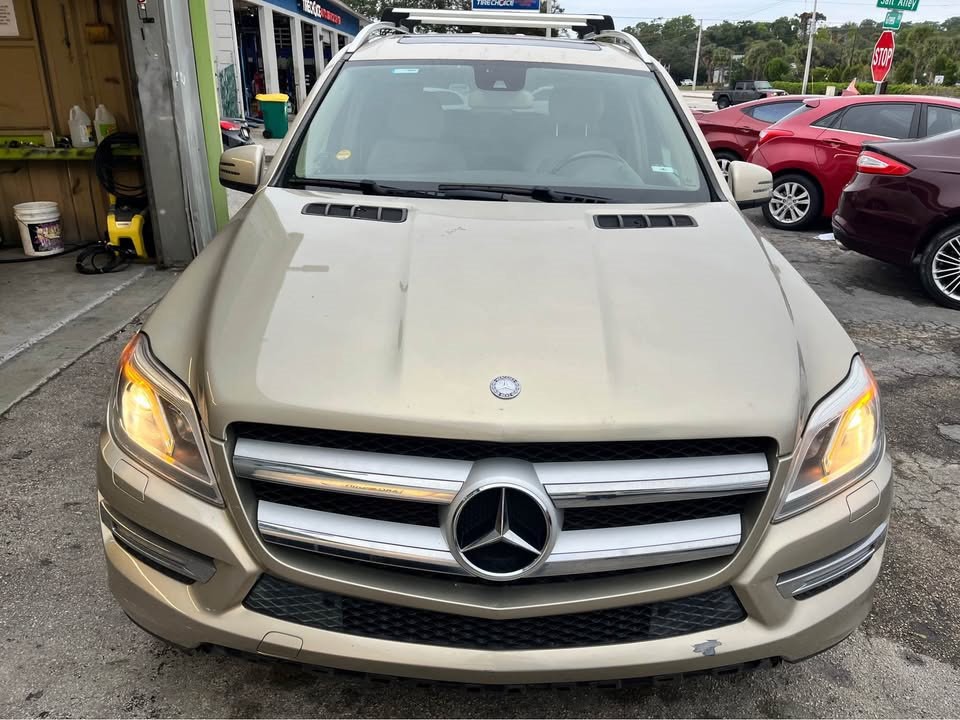 2013 Mercedes-Benz GL-Class Image 2