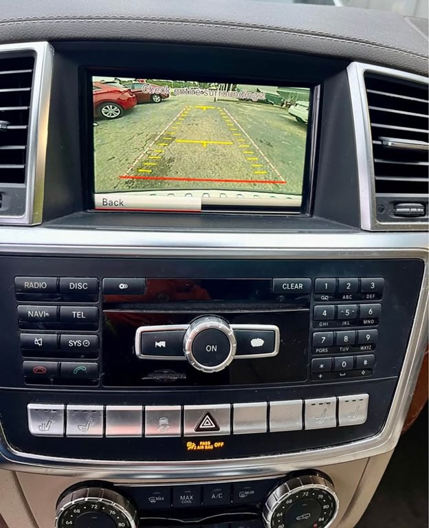 2013 Mercedes-Benz GL-Class Image 10