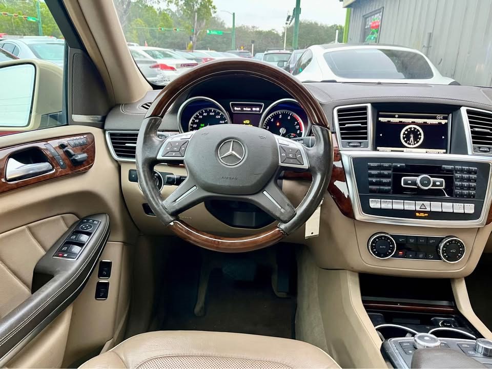 2013 Mercedes-Benz GL-Class Image 11