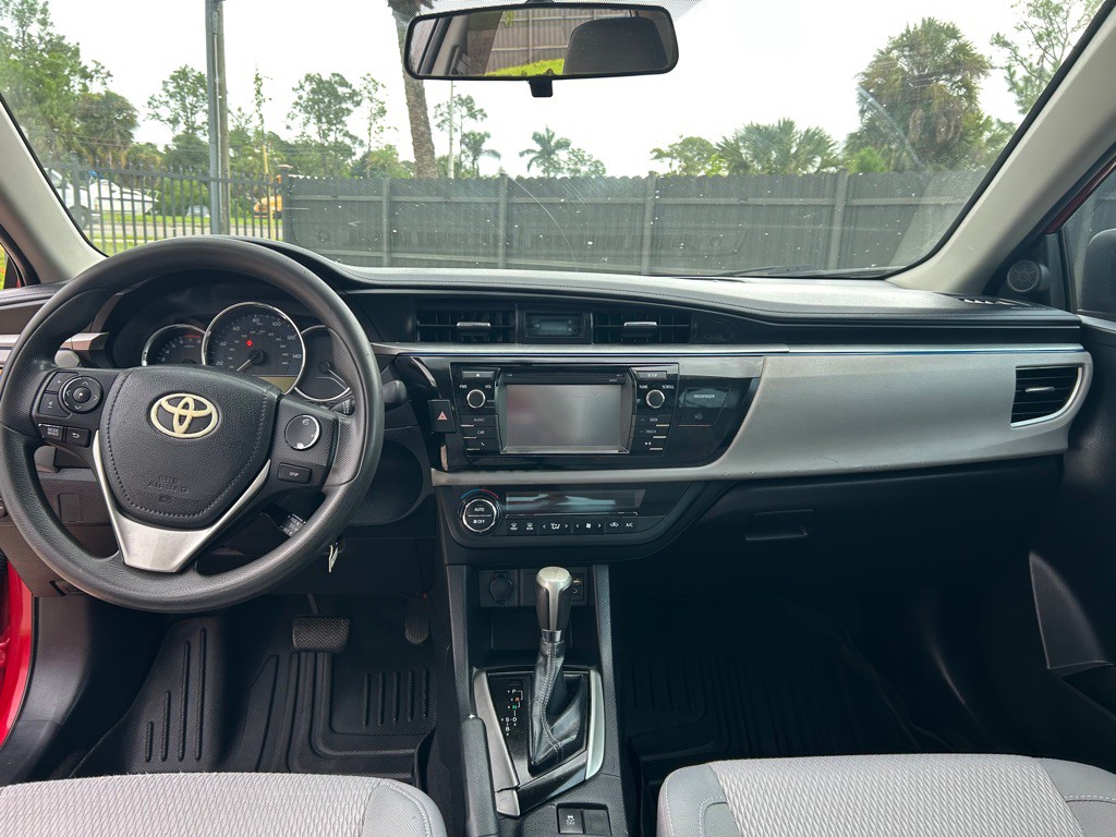 2014 Toyota Corolla Image 16