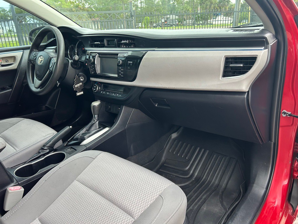 2014 Toyota Corolla Image 19