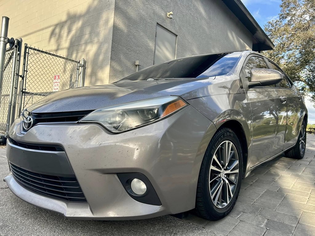 2016 Toyota Corolla Image 1