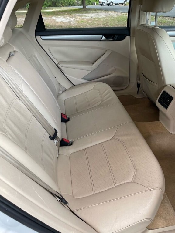 2014 Volkswagen Passat Image 10