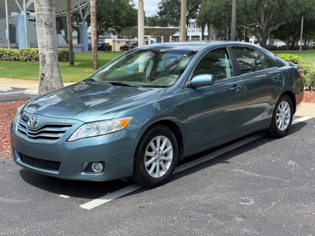 2010 Toyota Camry Image 3