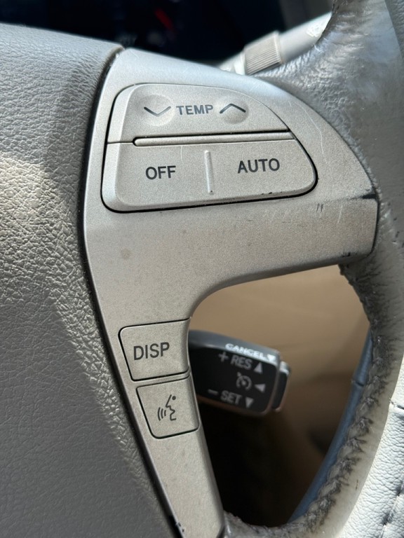 2010 Toyota Camry Image 14