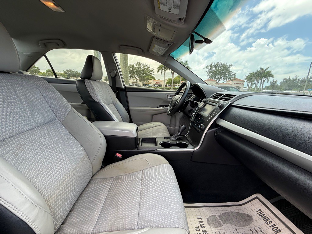 2015 Toyota Camry Image 7