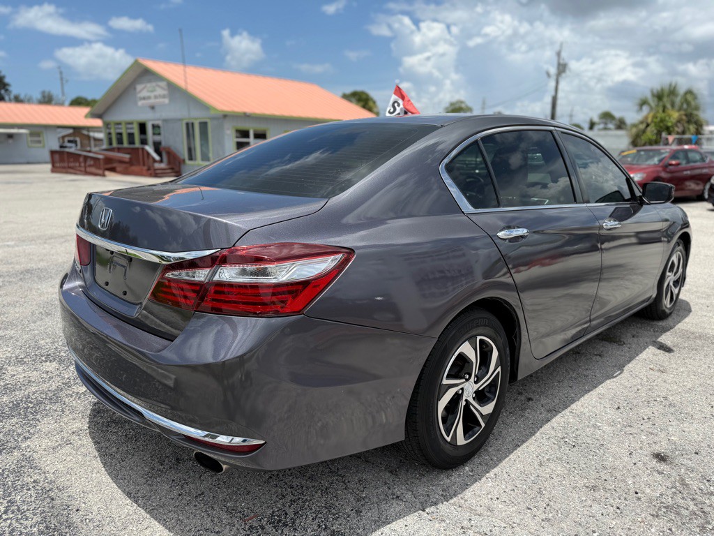 2017 Honda Accord Image 4