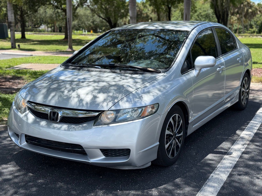 2011 Honda Civic Image 2
