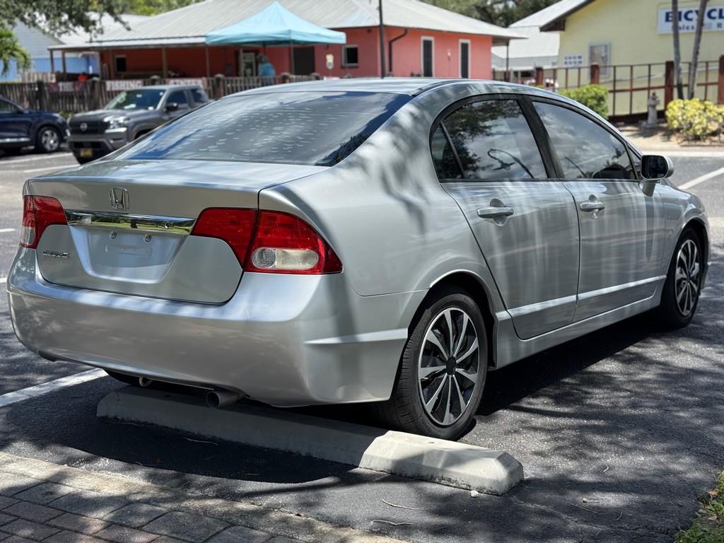 2011 Honda Civic Image 6
