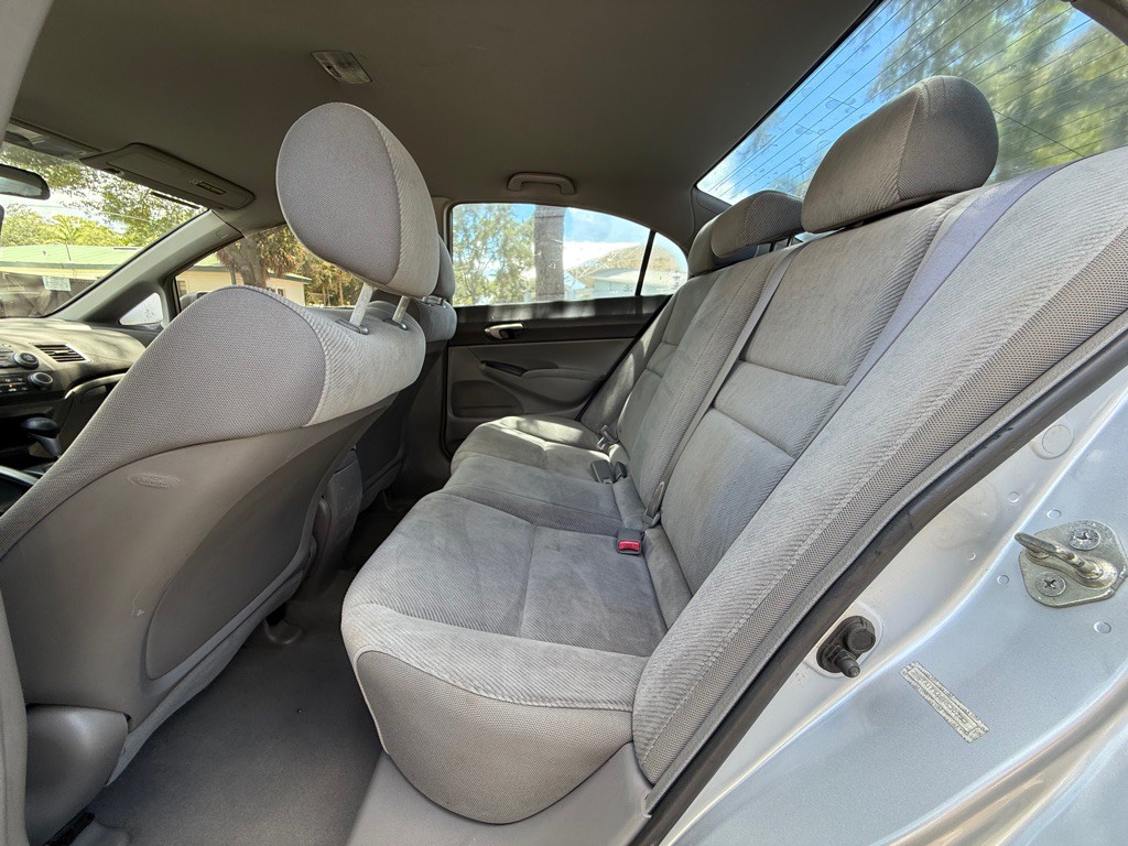 2011 Honda Civic Image 8