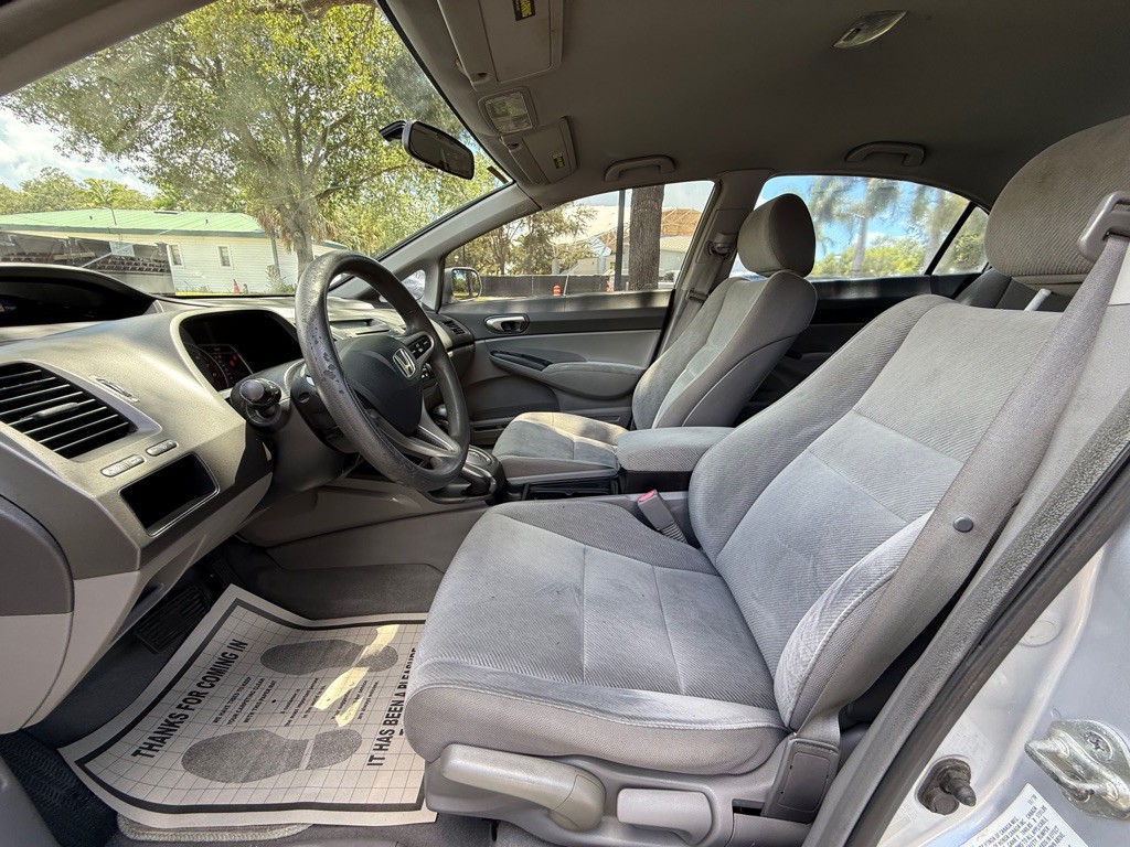 2011 Honda Civic Image 11