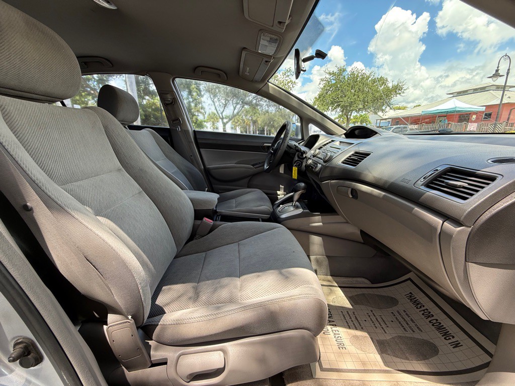 2011 Honda Civic Image 12