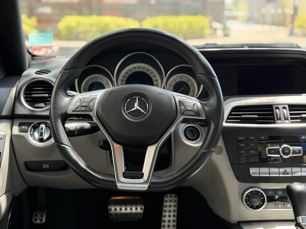 2012 Mercedes-Benz C-Class Image 9