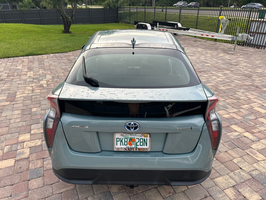 2016 Toyota Prius Image 9