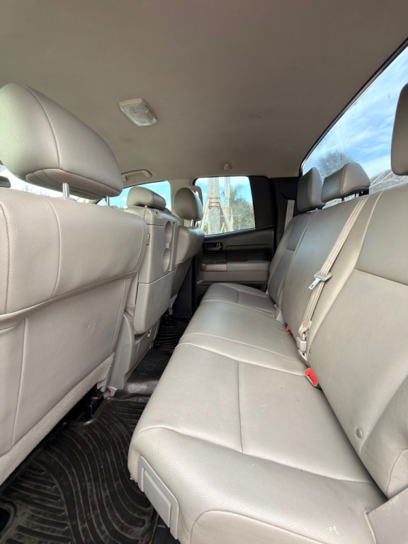 2013 Toyota Tundra Image 8