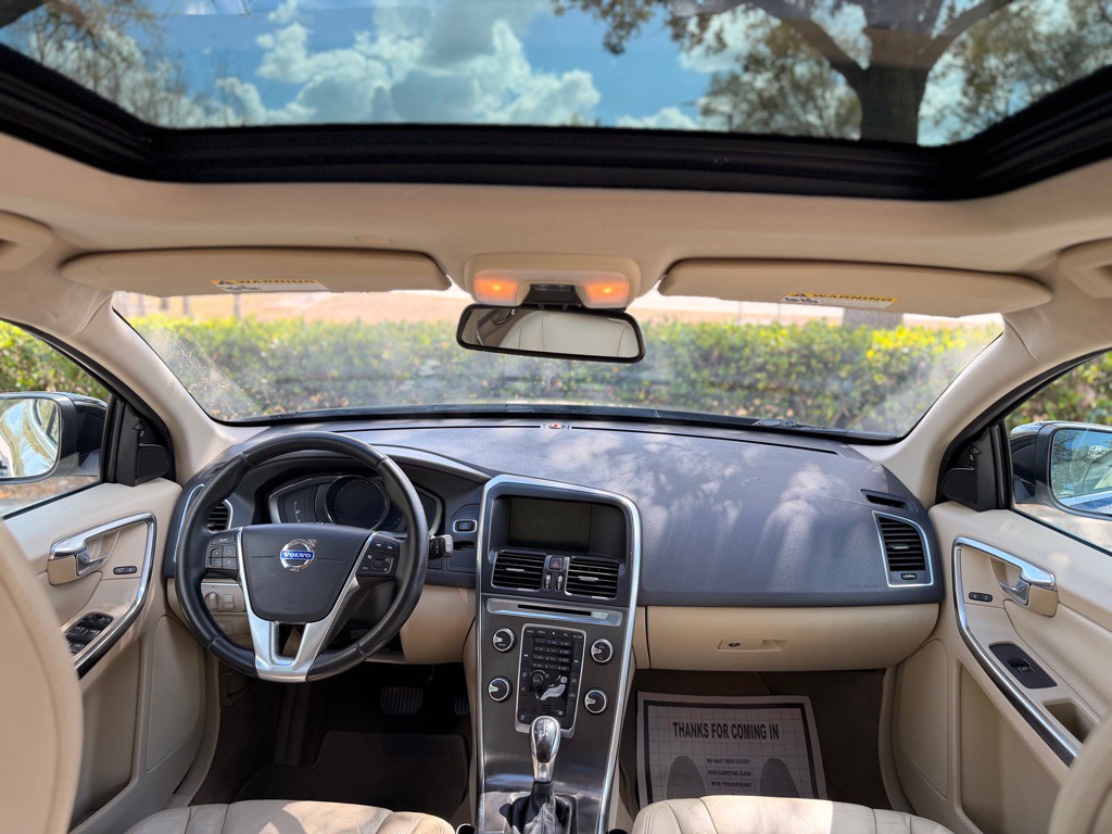 2014 Volvo XC60 Image 9