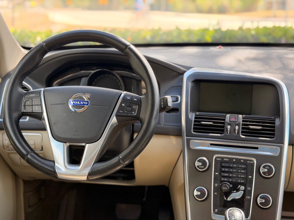 2014 Volvo XC60 Image 10