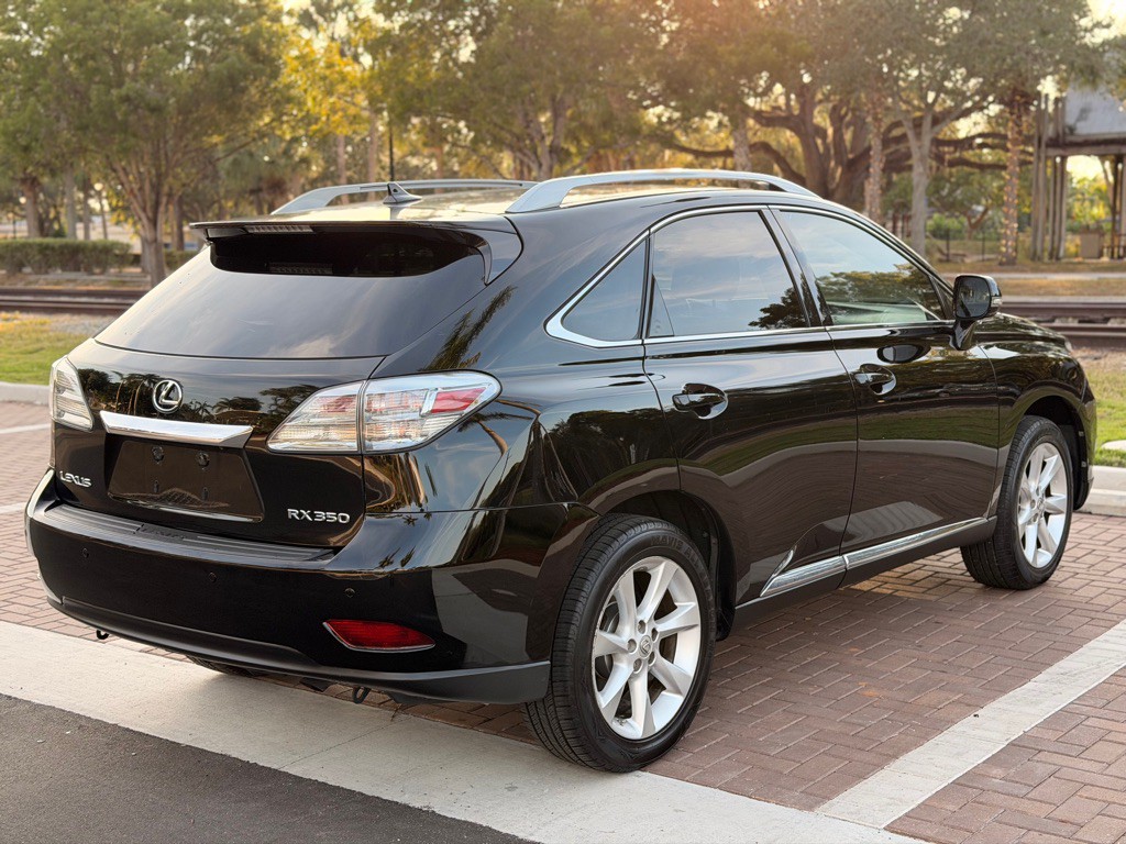 2010 Lexus RX Image 4