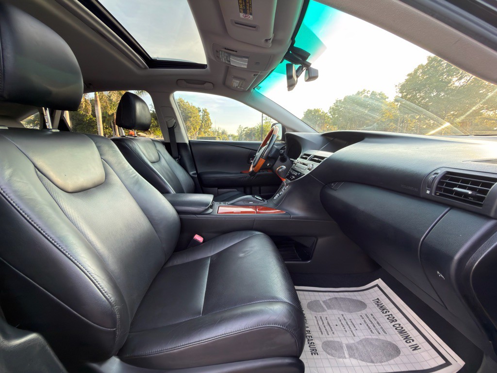 2010 Lexus RX Image 11