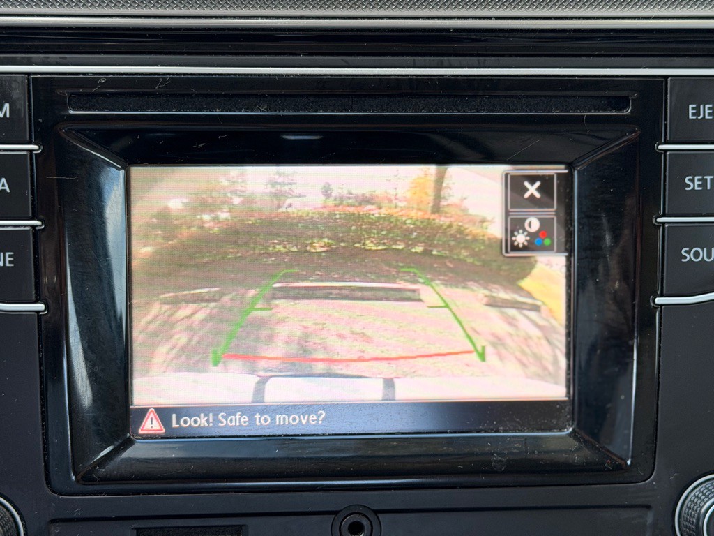 2016 Volkswagen Passat Image 12