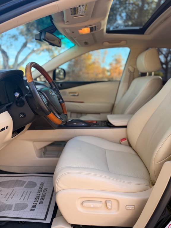 2012 Lexus RX Image 11