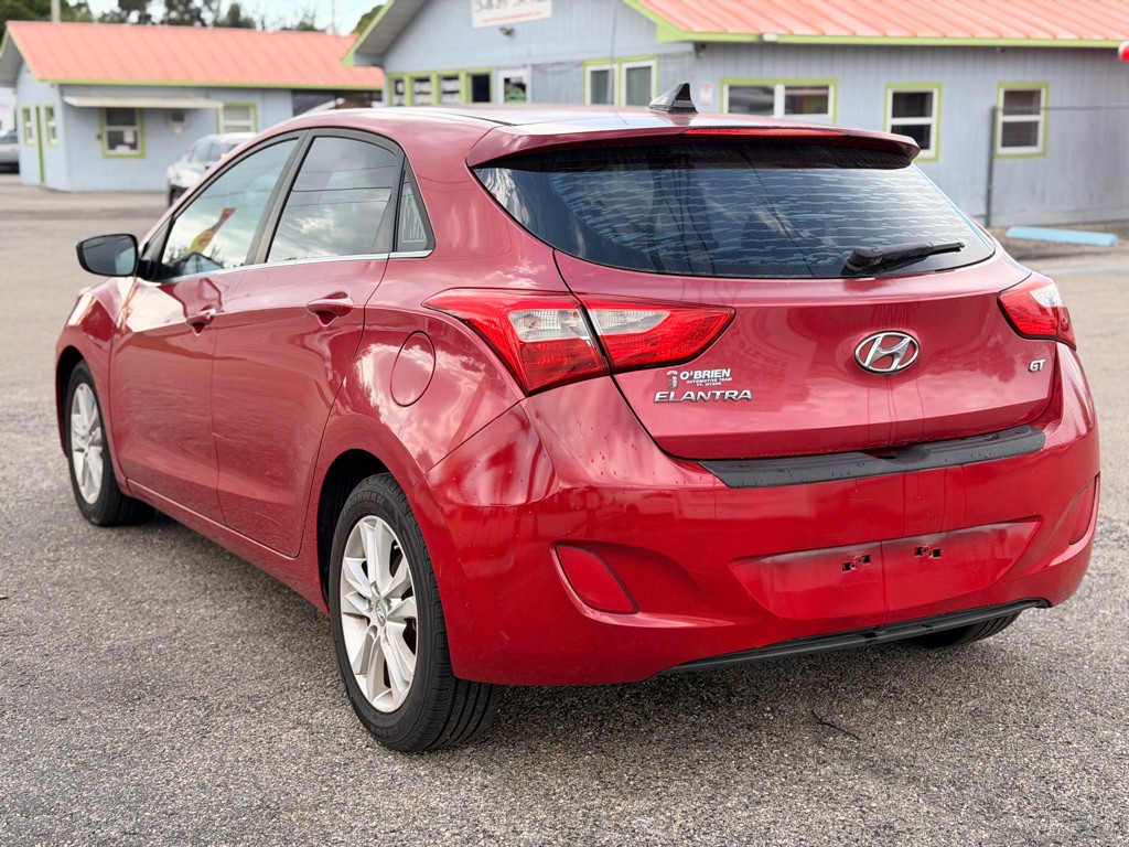 2013 Hyundai Elantra Image 4