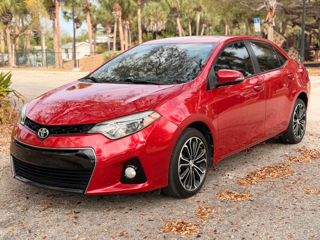 2015 Toyota Corolla Image 1