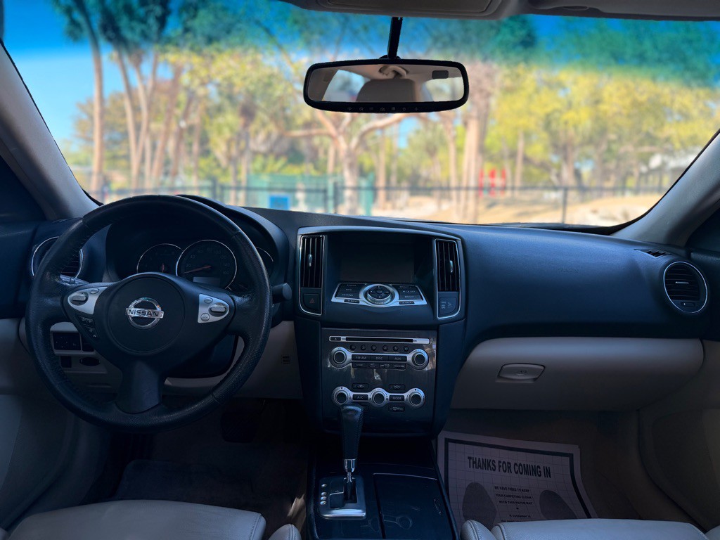 2014 Nissan Maxima Image 10