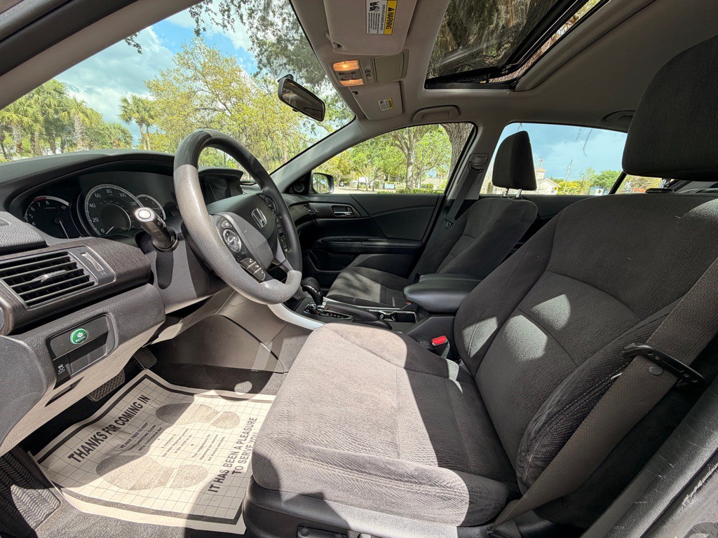 2015 Honda Accord Image 7