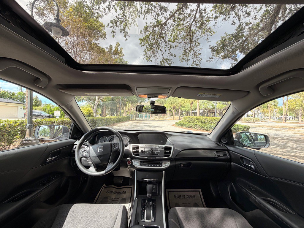 2015 Honda Accord Image 9