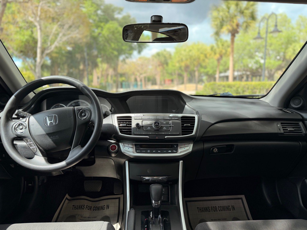 2015 Honda Accord Image 11