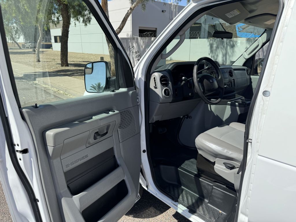 2012 Ford Econoline Image 7
