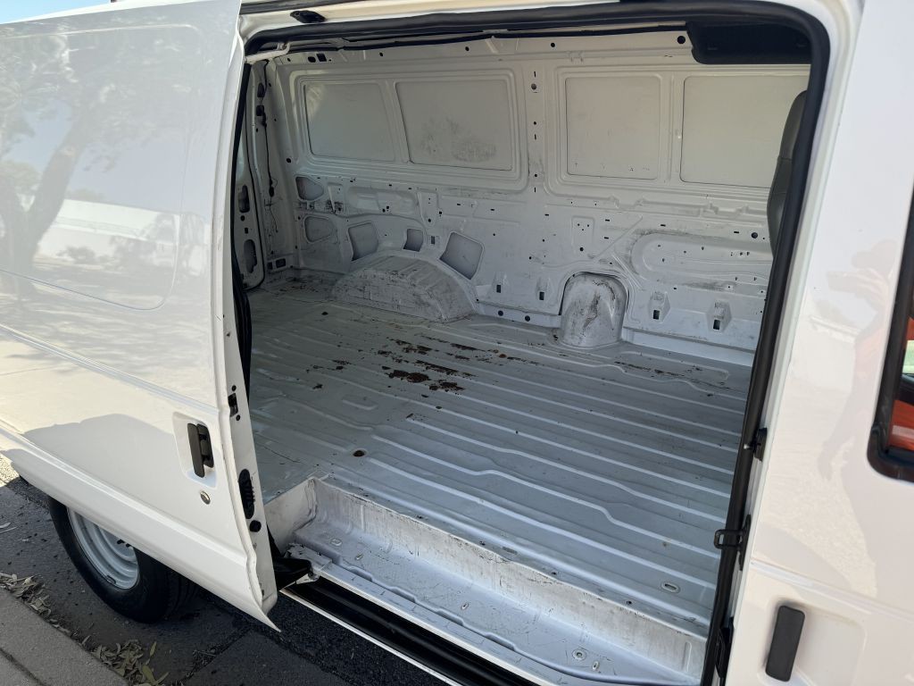 2012 Ford Econoline Image 10
