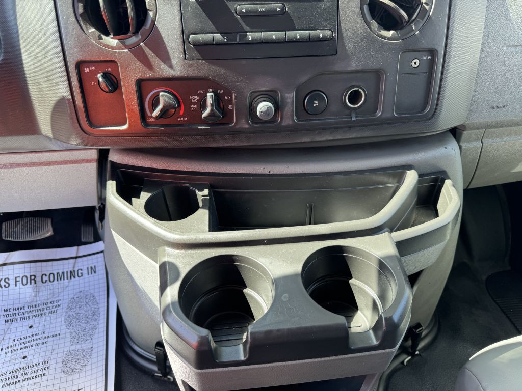 2012 Ford Econoline Image 17
