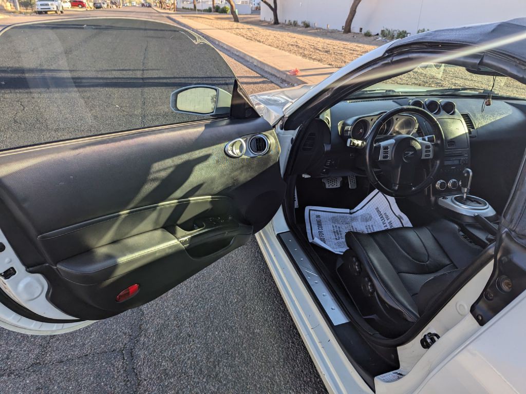2008 Nissan 350Z Image 5