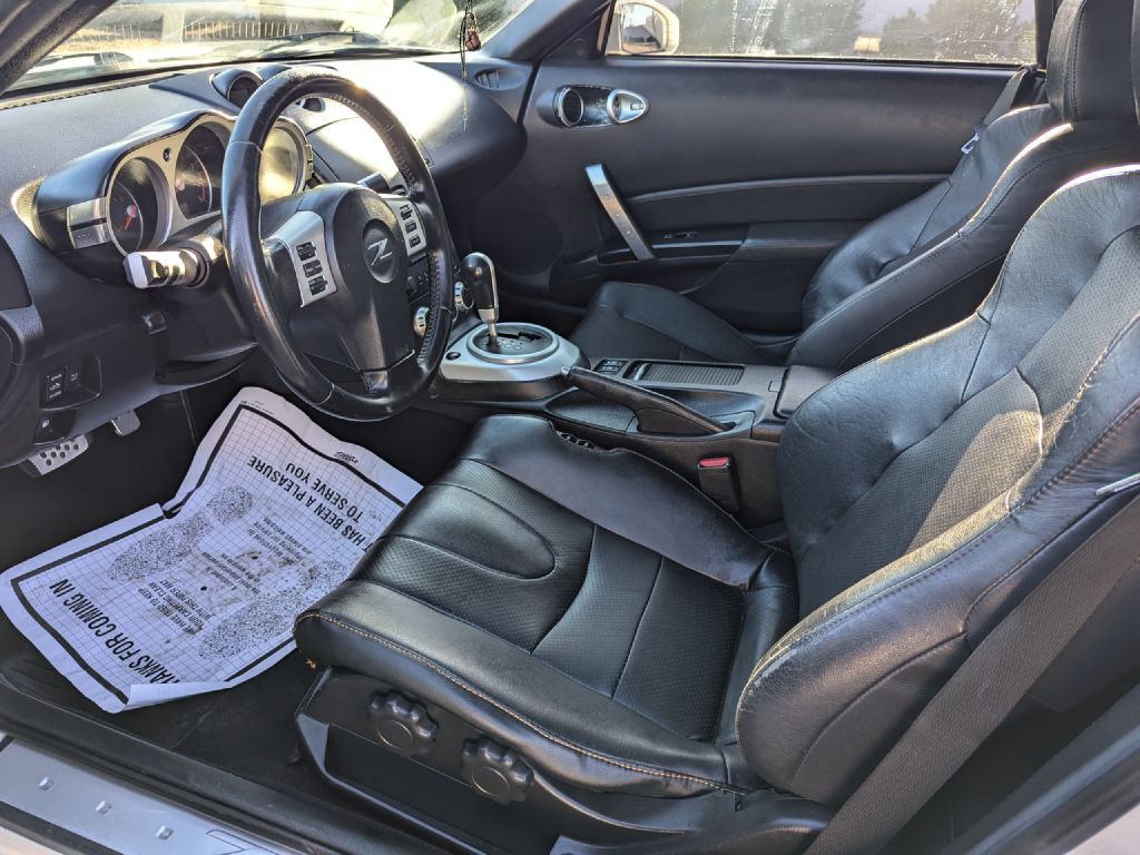 2008 Nissan 350Z Image 6