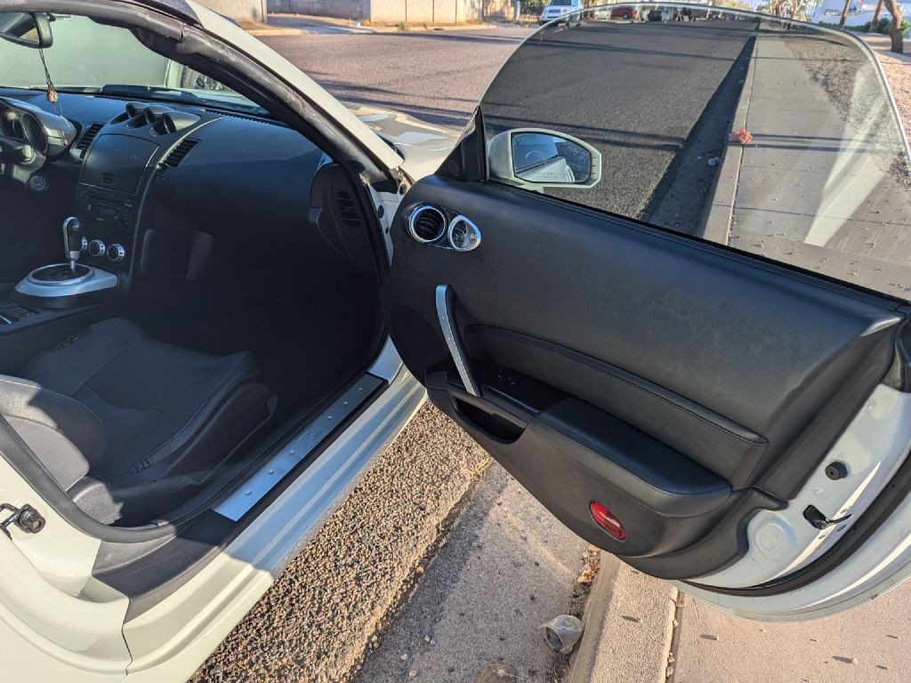 2008 Nissan 350Z Image 7