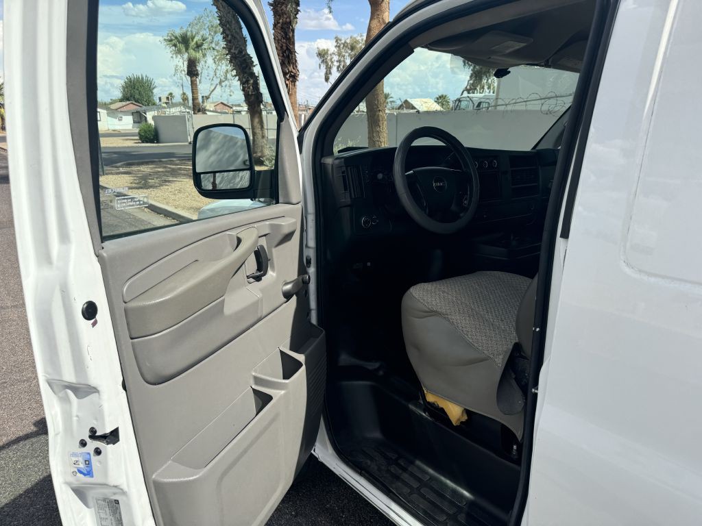 2012 GMC Savana Image 7