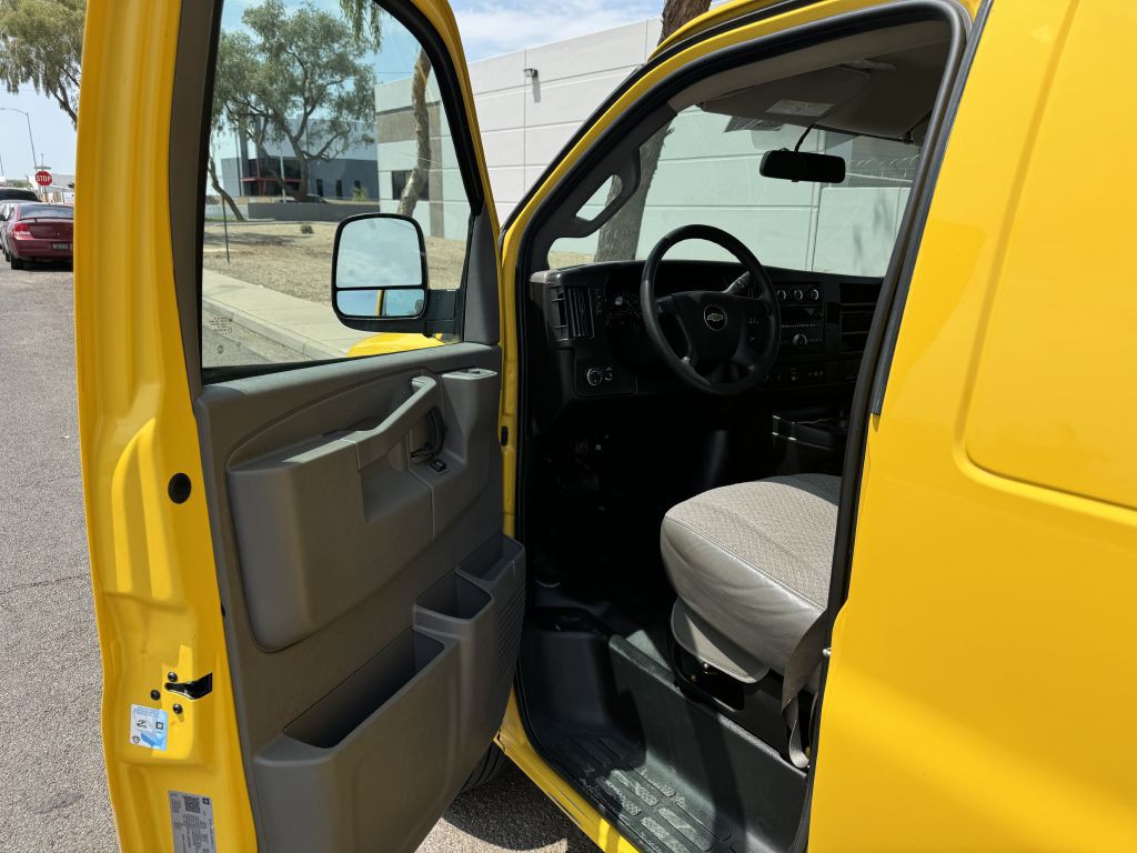 2020 Chevrolet Express Image 7