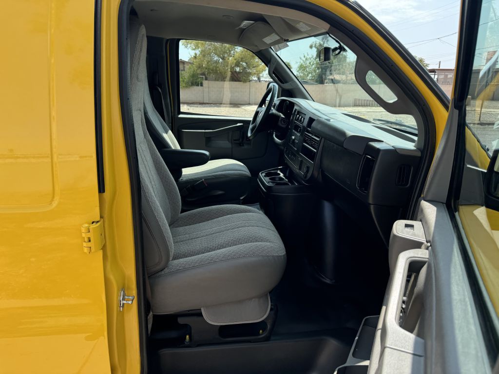 2020 Chevrolet Express Image 12