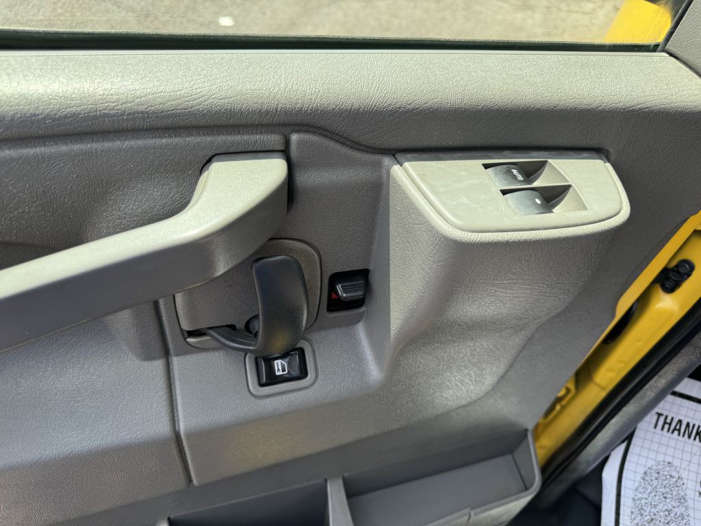 2020 Chevrolet Express Image 14