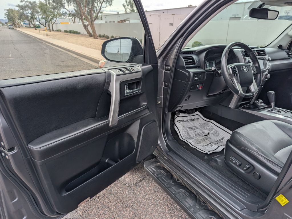 2014 Toyota 4Runner Image 9